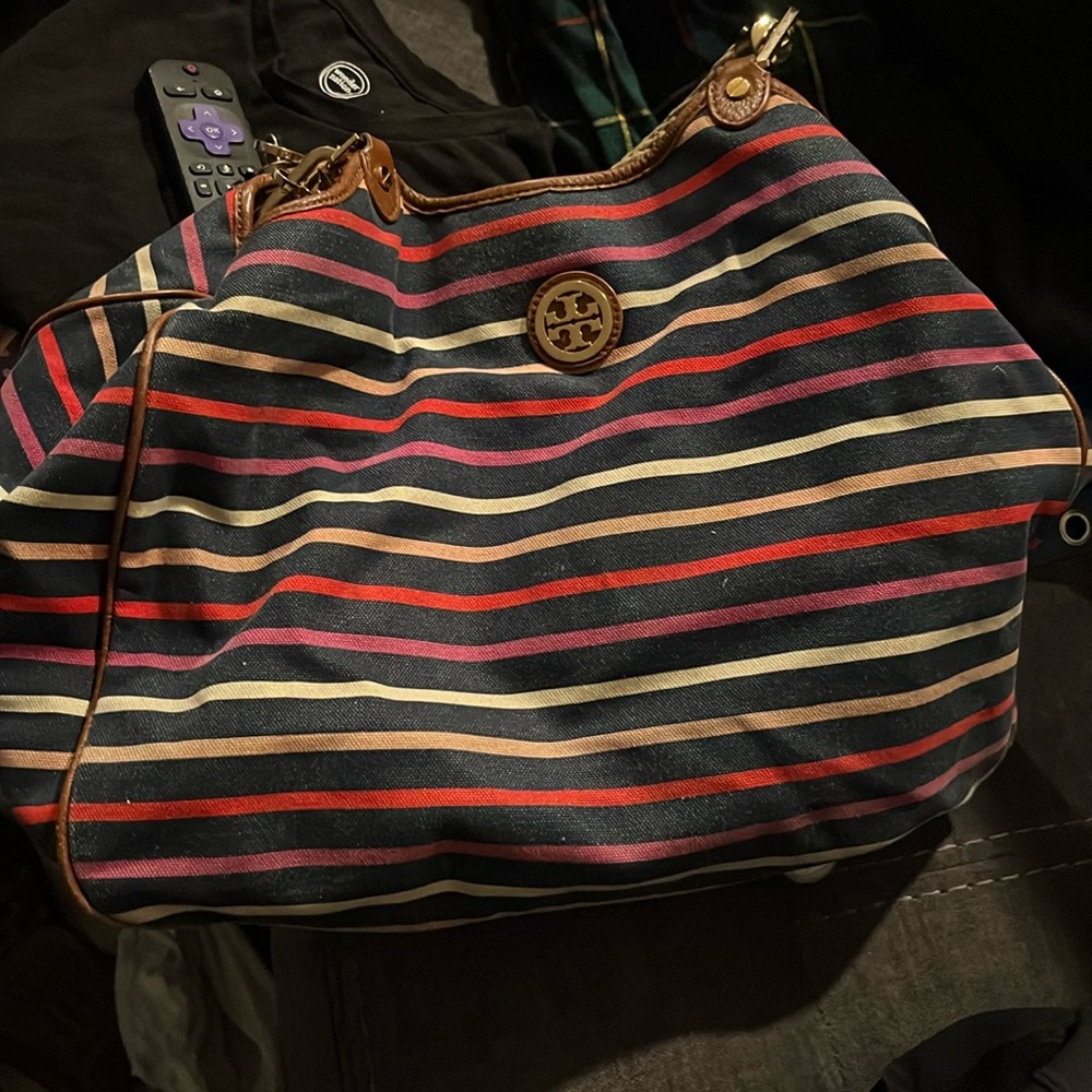 SOLD ON ANOTHER PLATFORM FOR FULL PRICE!  Tory Burch bag